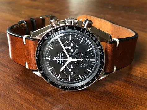 omega speedmaster professional original leather strap|Omega Speedmaster leather band.